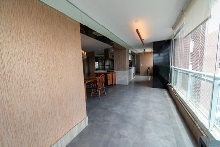 Apartamento para alugar com 156m², 2 quartos e 2 vagasSala