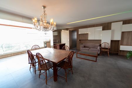 Sala de apartamento para alugar com 2 quartos, 156m² em Empresarial 18 do Forte, Barueri