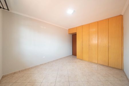 Casa para alugar com 200m², 2 quartos e 2 vagasQuarto 1