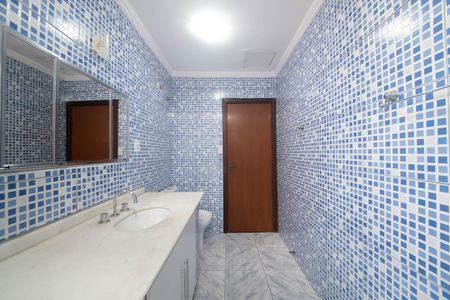 Casa para alugar com 200m², 2 quartos e 2 vagasBanheiro Social