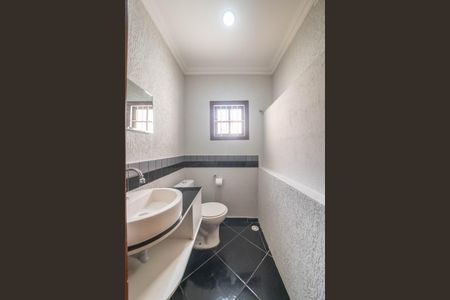 Casa para alugar com 200m², 2 quartos e 2 vagasLavabo