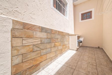 Casa para alugar com 200m², 2 quartos e 2 vagasQuintal