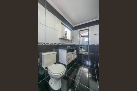 Casa para alugar com 200m², 2 quartos e 2 vagasBanheiro da Suíte