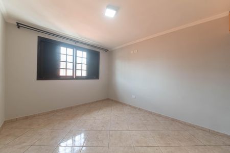 Casa para alugar com 200m², 2 quartos e 2 vagasQuarto 1