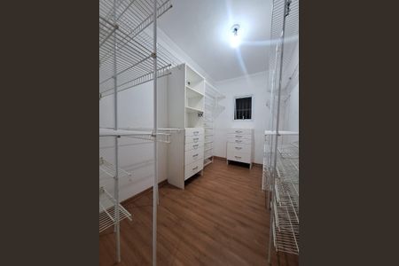 Casa para alugar com 200m², 3 quartos e 4 vagas