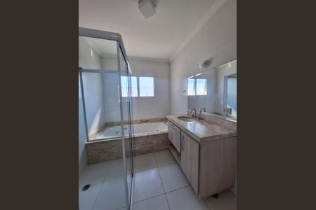 Casa para alugar com 200m², 3 quartos e 4 vagas