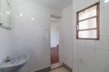 Casa à venda com 220m², 3 quartos e 2 vagasBanheiro da Suíte 2