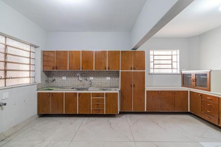 Casa à venda com 220m², 3 quartos e 2 vagasCozinha