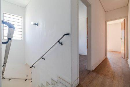 Casa à venda com 220m², 3 quartos e 2 vagasCorredor