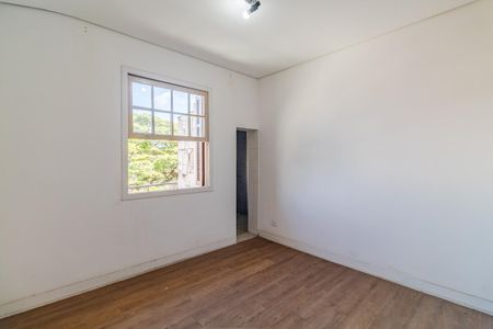 Casa à venda com 220m², 3 quartos e 2 vagasSuíte 2