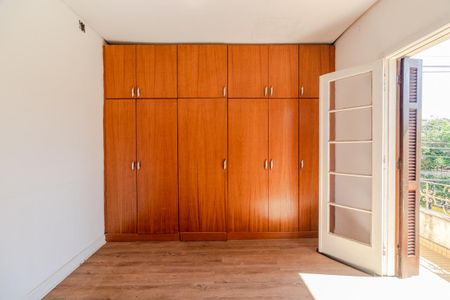 Casa à venda com 220m², 3 quartos e 2 vagasSuíte 1