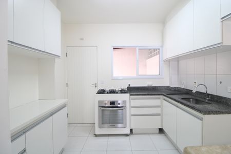 Casa de condomínio à venda com 81m², 2 quartos e 2 vagasCozinha