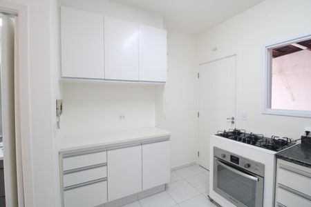 Casa de condomínio à venda com 81m², 2 quartos e 2 vagasCozinha