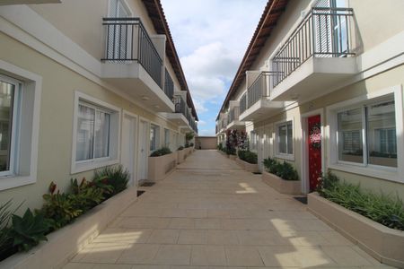 Casa de condomínio à venda com 81m², 2 quartos e 2 vagasFachada