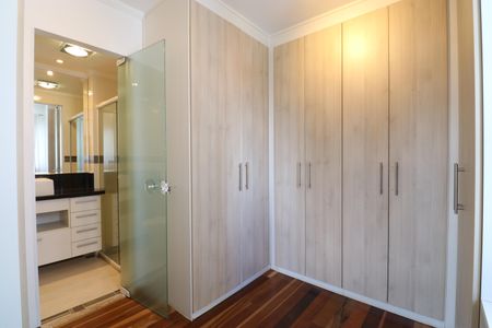 Apartamento para alugar com 89m², 1 quarto e 2 vagasCloset da suíte