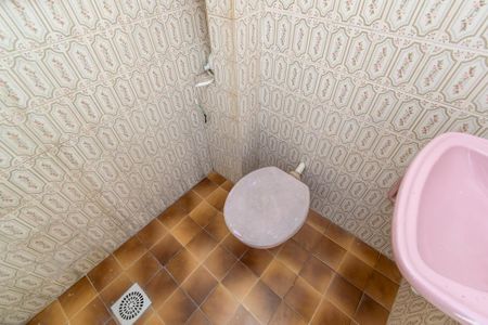 Casa para alugar com 124m², 3 quartos e 10 vagasBanheiro dos fundos