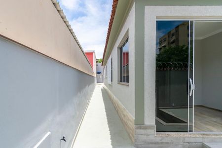 Casa para alugar com 124m², 3 quartos e 10 vagasVaranda da frente - Acesso lateral