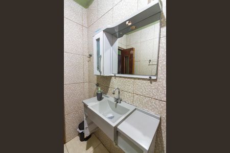 Casa à venda com 125m², 5 quartos e 1 vaga Casa à venda com 125m², 5 quartos e 1 vagaBanheiro