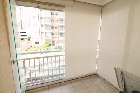 Sala de apartamento à venda com 2 quartos, 57m² em Novo Osasco, Osasco