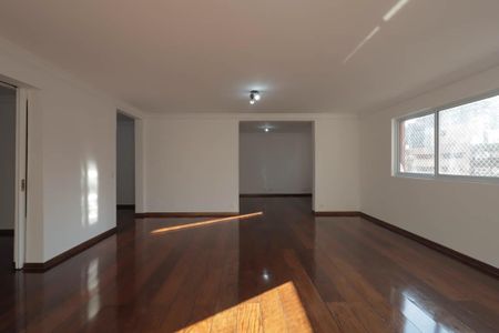 Apartamento para alugar com 3 quartos, 240m² em Itaim Bibi, São Paulo