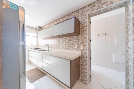 Apartamento à venda com 109m², 2 quartos e 2 vagasCozinha 