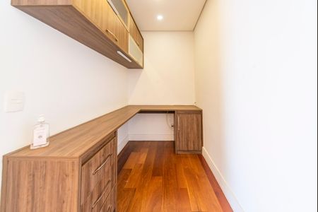 Apartamento à venda com 109m², 2 quartos e 2 vagasEscritório