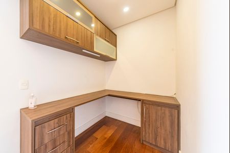 Apartamento à venda com 109m², 2 quartos e 2 vagasEscritório