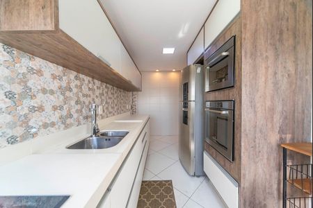 Apartamento à venda com 109m², 2 quartos e 2 vagasCozinha 