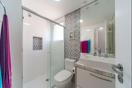 Apartamento à venda com 109m², 2 quartos e 2 vagasBanheiro do Quarto 2