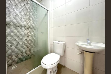 Banheiro de apartamento para alugar com 2 quartos, 98m² em Campeche Central, Florianópolis