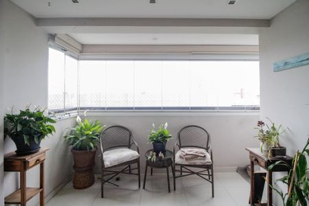 Apartamento à venda com 74m², 3 quartos e 2 vagasVaranda