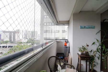 Apartamento à venda com 74m², 3 quartos e 2 vagasVaranda