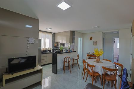Sala de apartamento à venda com 2 quartos, 60m² em Sagrada Família, Belo Horizonte