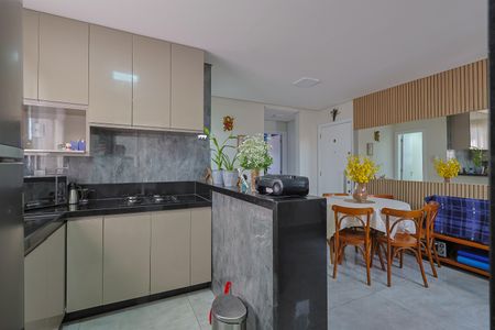 Apartamento à venda com 60m², 2 quartos e 2 vagas Apartamento à venda com 60m², 2 quartos e 2 vagasCozinha