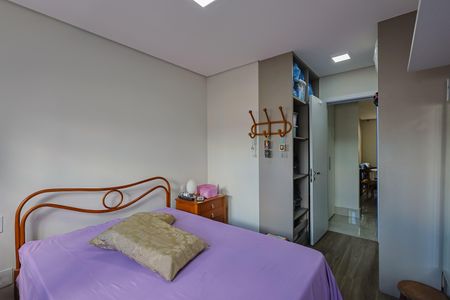 Suíte de apartamento à venda com 2 quartos, 60m² em Sagrada Família, Belo Horizonte
