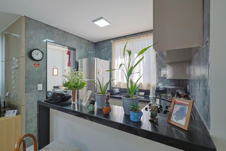 Apartamento à venda com 60m², 2 quartos e 2 vagas Apartamento à venda com 60m², 2 quartos e 2 vagasCozinha
