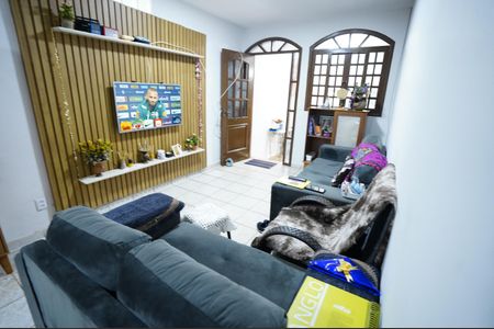 Sala de casa de condomínio para alugar com 3 quartos, 185m² em Anhangüera, Goiânia