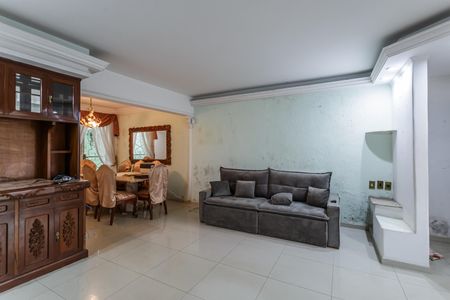 Casa para alugar com 209m², 4 quartos e 3 vagasSala