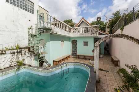 Casa para alugar com 209m², 4 quartos e 3 vagasQuintal