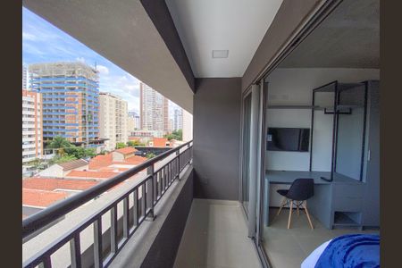 Varanda de kitnet/studio para alugar com 1 quarto, 25m² em Jardim das Acacias, São Paulo
