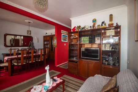 Casa à venda com 327m², 3 quartos e 4 vagasSala