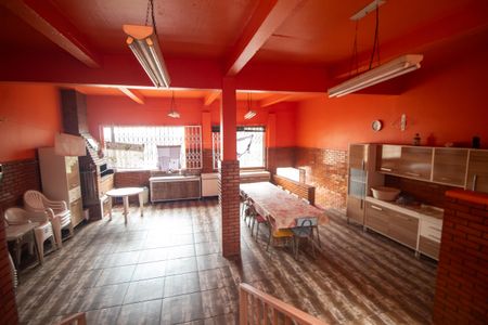 Casa à venda com 327m², 3 quartos e 4 vagasÁrea de serviço