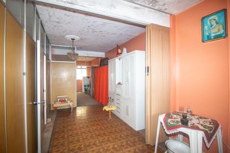 Casa à venda com 327m², 3 quartos e 4 vagasSala 2