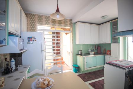 Casa à venda com 327m², 3 quartos e 4 vagasCozinha