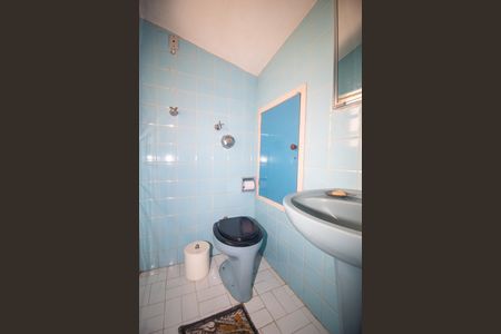 Casa à venda com 327m², 3 quartos e 4 vagasBanheiro Social