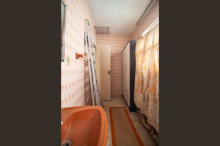 Casa à venda com 327m², 3 quartos e 4 vagasBanheiro Social 2