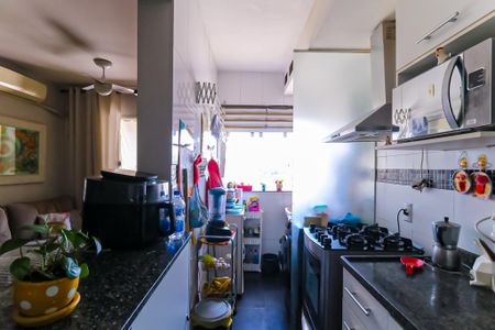 Apartamento à venda com 55m², 2 quartos e 1 vagaCozinha