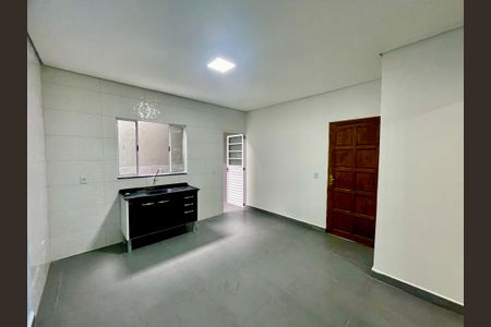 Sala / Cozinha  de casa para alugar com 1 quarto, 40m² em Vila Sao Joao Batista, Guarulhos