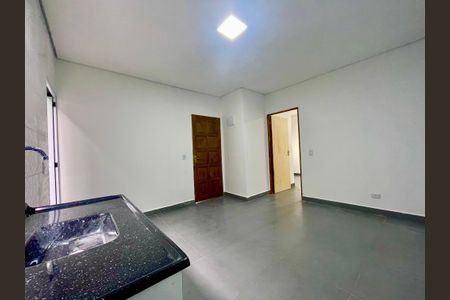 Sala / Cozinha  de casa para alugar com 1 quarto, 40m² em Vila Sao Joao Batista, Guarulhos