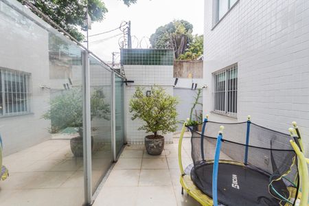 Apartamento à venda com 140m², 3 quartos e 2 vagasÁrea Privativa 2